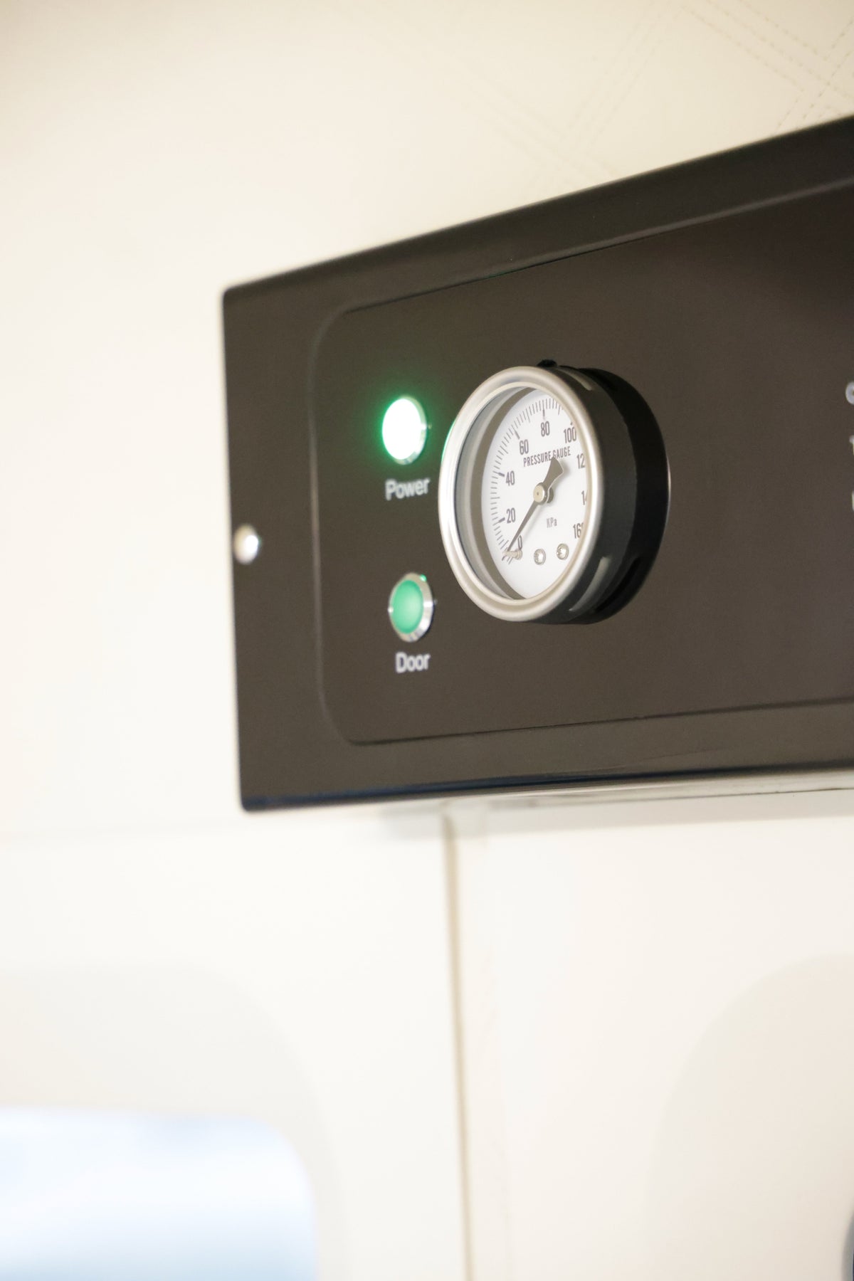 TimePod Ultra 2™ 2-Person Hyperbaric Chamber | PrimeVivre