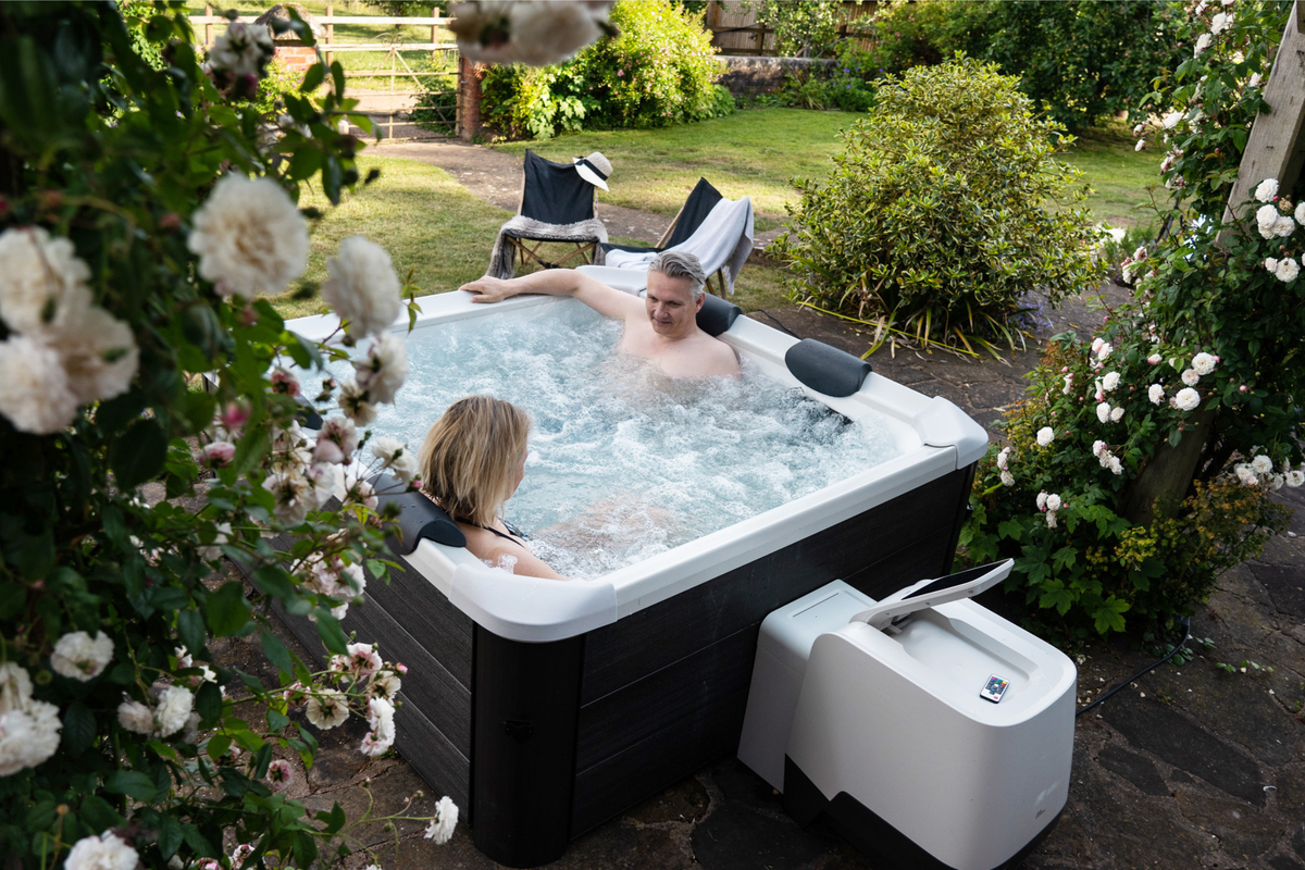 MSpa Oslo Frame Series 6-Person Rigid Hot Tub with Hydro Jets and LED Lighting