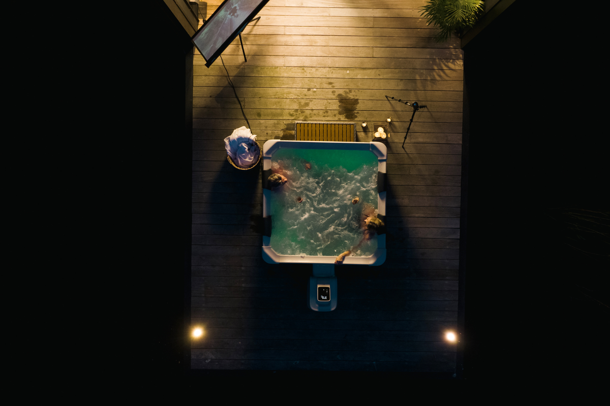 MSpa Oslo Frame Series 6-Person Rigid Hot Tub with Hydro Jets and LED Lighting