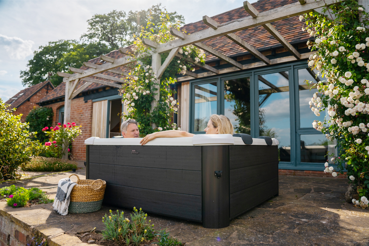 MSpa Oslo Frame Series 6-Person Rigid Hot Tub with Hydro Jets and LED Lighting